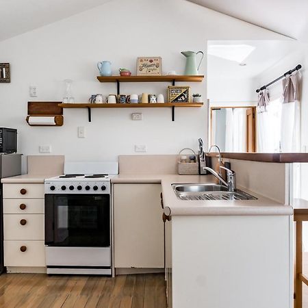 Kowhai Cottage & Studio Raglan Ngoại thất bức ảnh