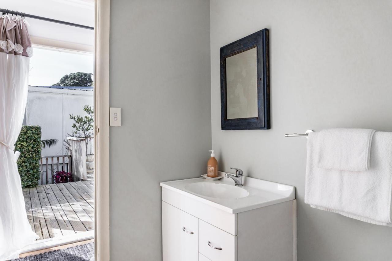 Kowhai Cottage & Studio Raglan Ngoại thất bức ảnh